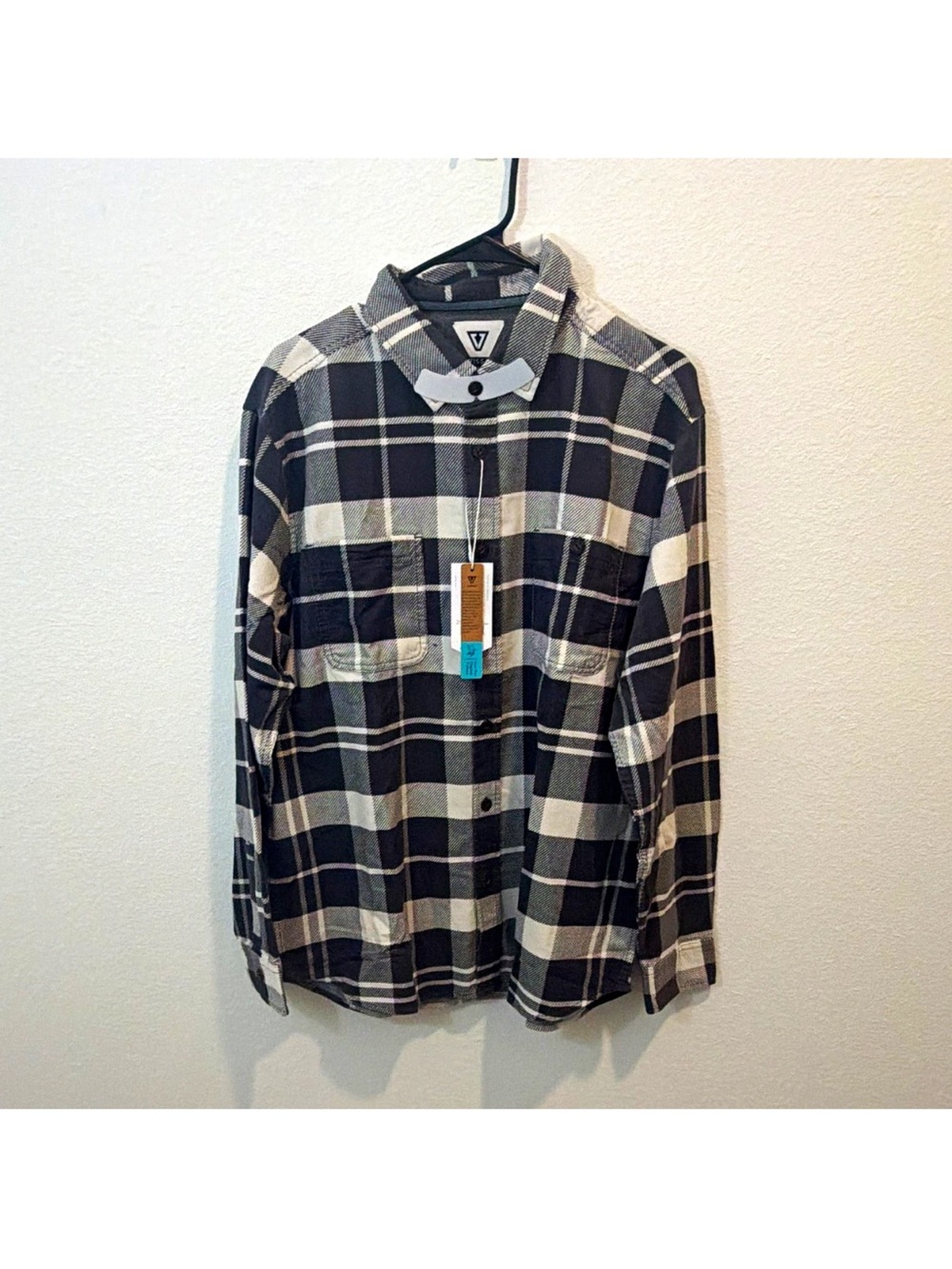 Vissla Men's L Black/White Plaid Flannel Long Sleeve Button-Up Pockets Size L